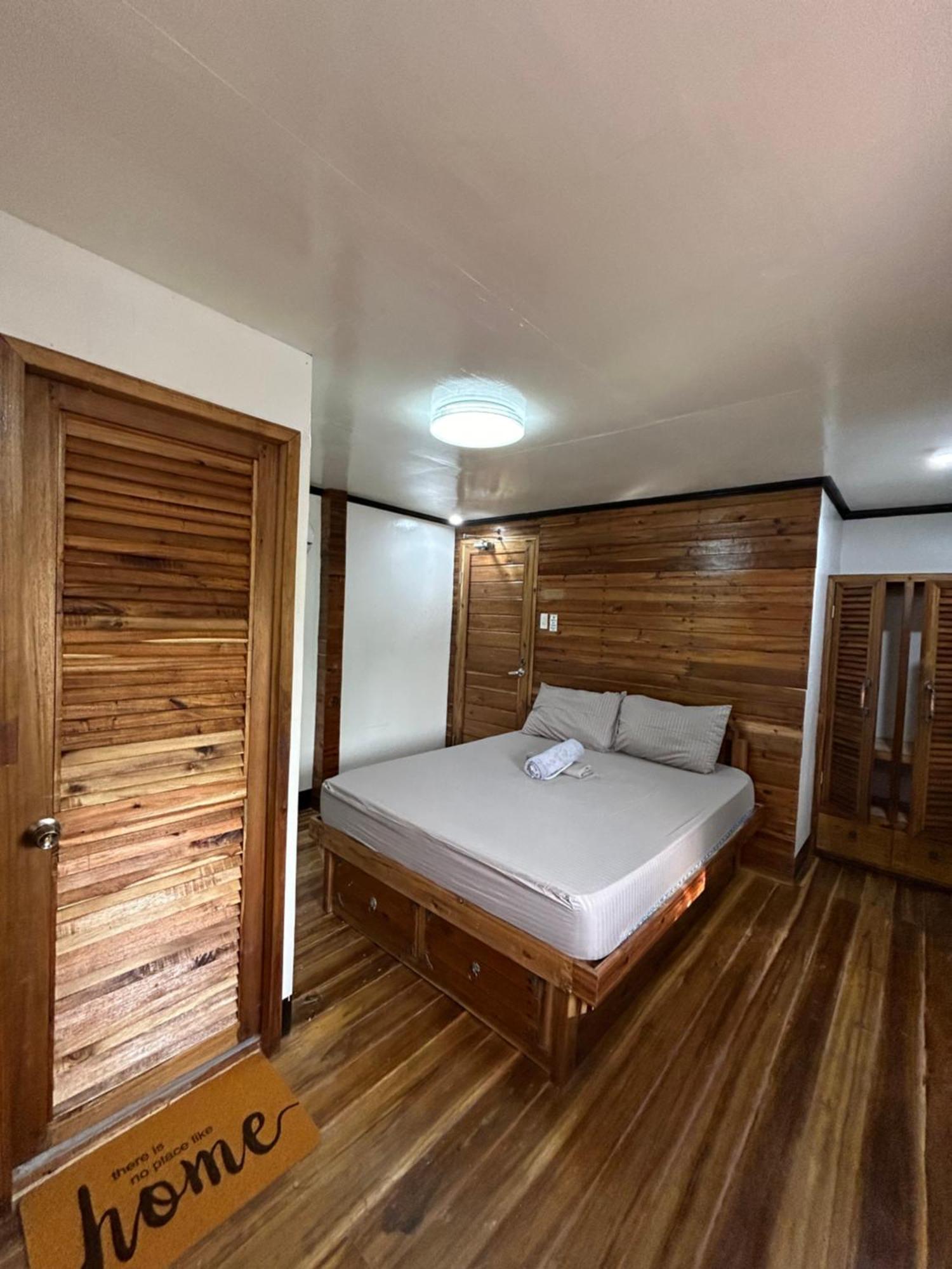 Islanders Hostel Port Barton Сан Висенте Екстериор снимка