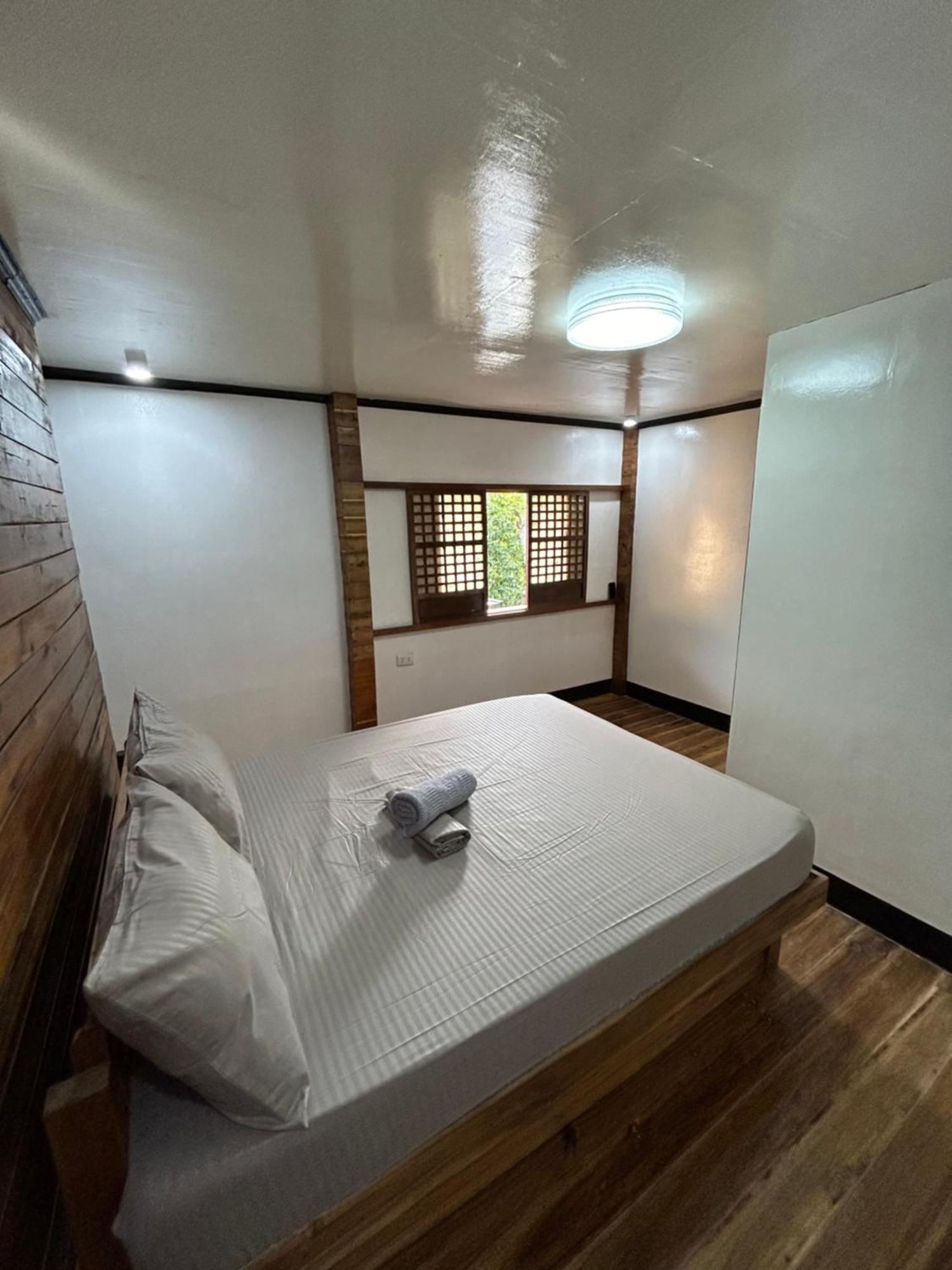 Islanders Hostel Port Barton Сан Висенте Екстериор снимка