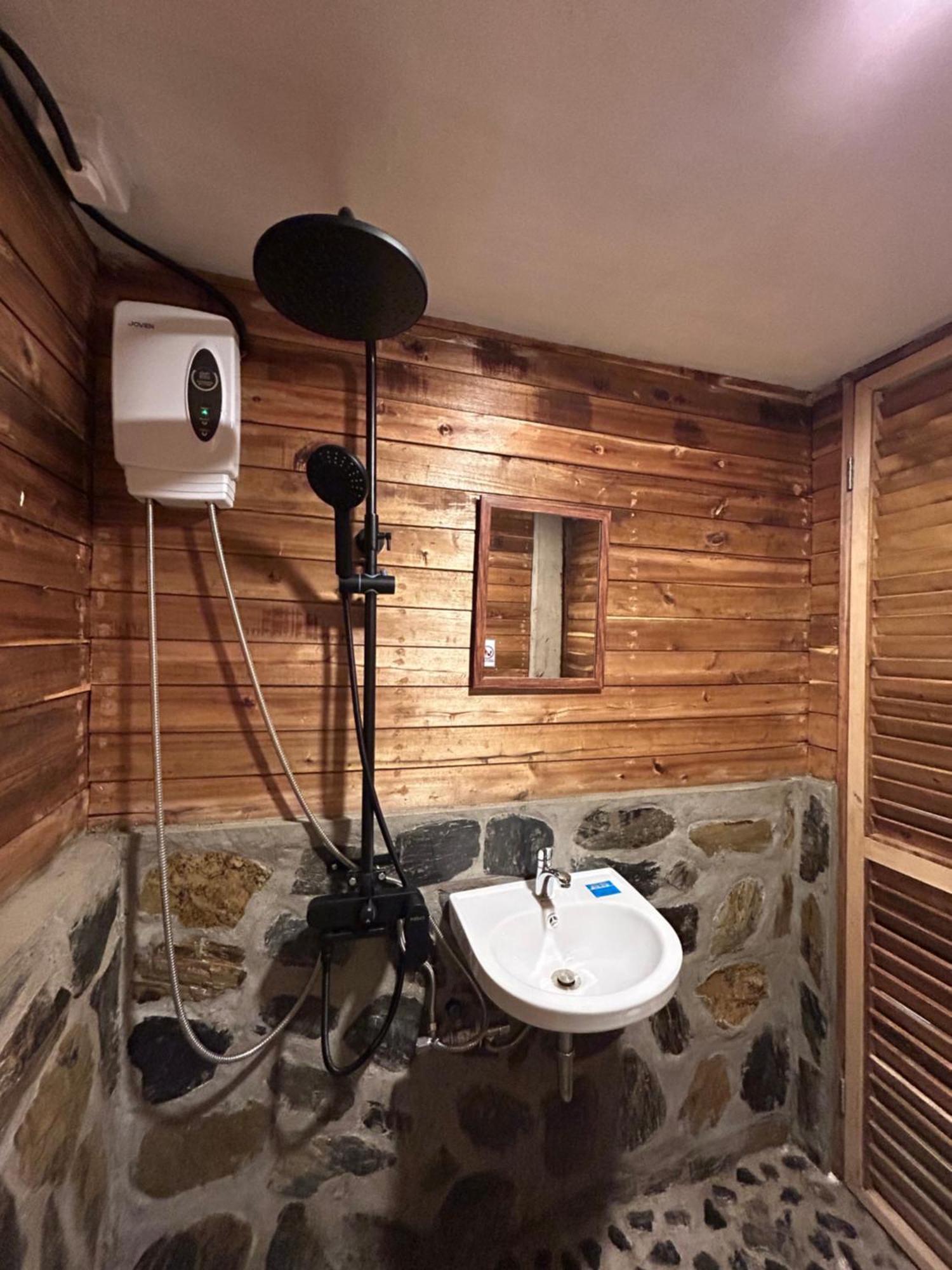 Islanders Hostel Port Barton Сан Висенте Екстериор снимка